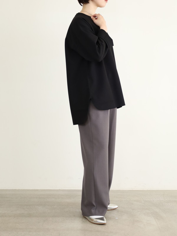 【LeMelange】ガゼット入りラウンドヘムトップス