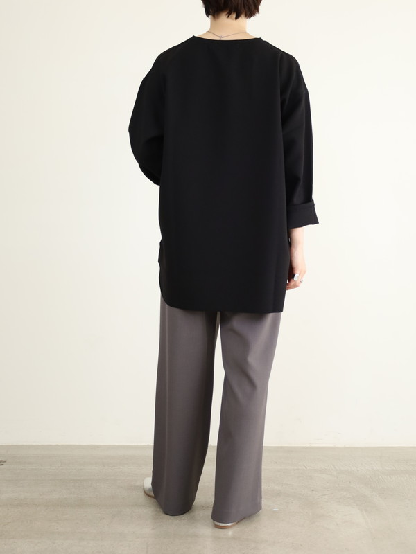 【LeMelange】ガゼット入りラウンドヘムトップス