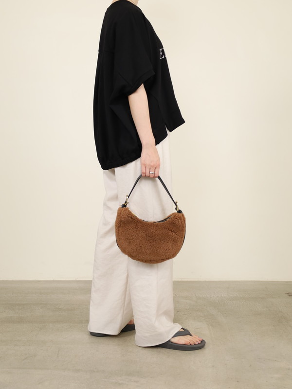 【VIOLA'dORO】エコムートン三日月ポシェット