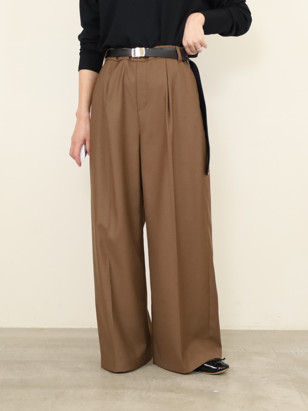 【CEaRET】タックストレートパンツ