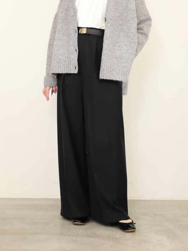 【CEaRET】タックストレートパンツ