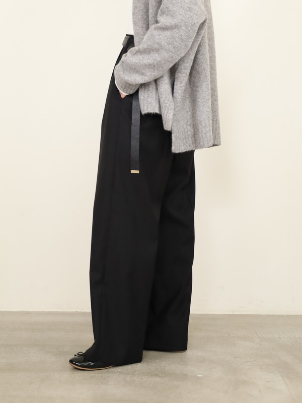 【CEaRET】タックストレートパンツ