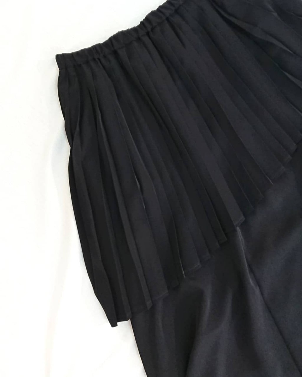 【MARECHAL TERRE】部分プリーツアシンメトリースカート