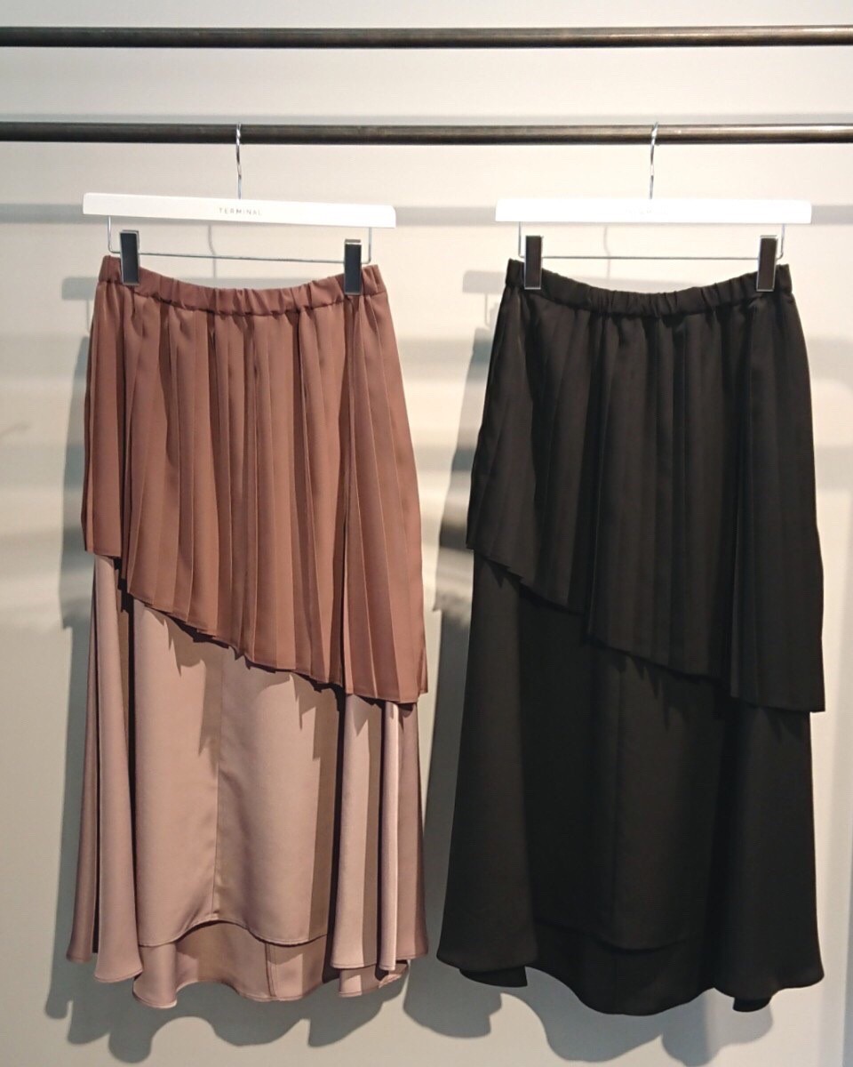 【MARECHAL TERRE】部分プリーツアシンメトリースカート