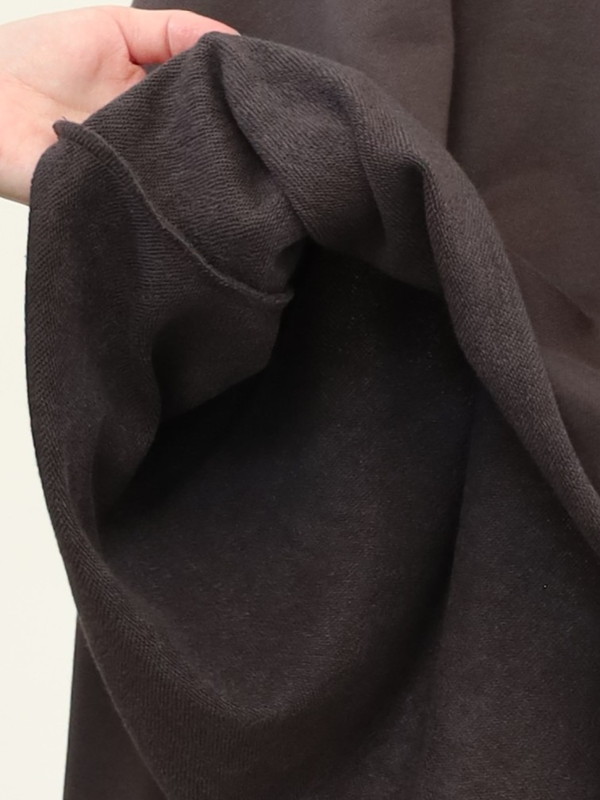 【ayane】裏毛後ろタック箔ロゴパーカー