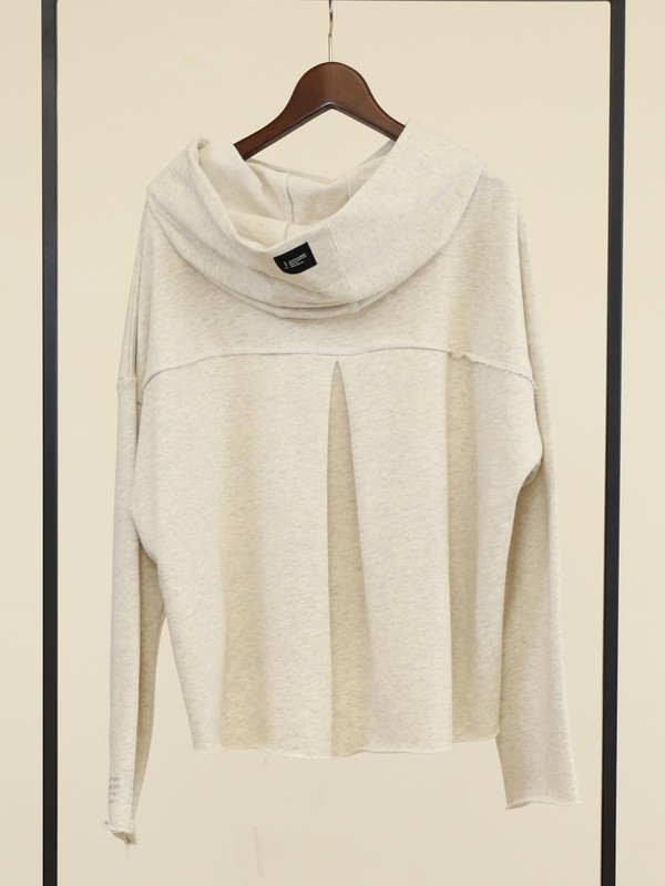 【ayane】裏毛後ろタック箔ロゴパーカー