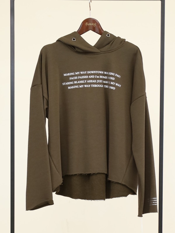 【ayane】裏毛後ろタック箔ロゴパーカー