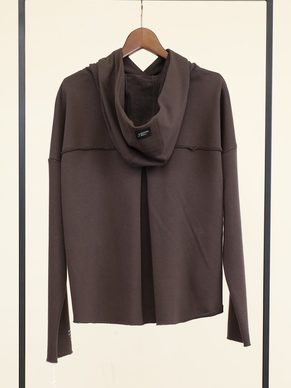 【ayane】裏毛後ろタック箔ロゴパーカー