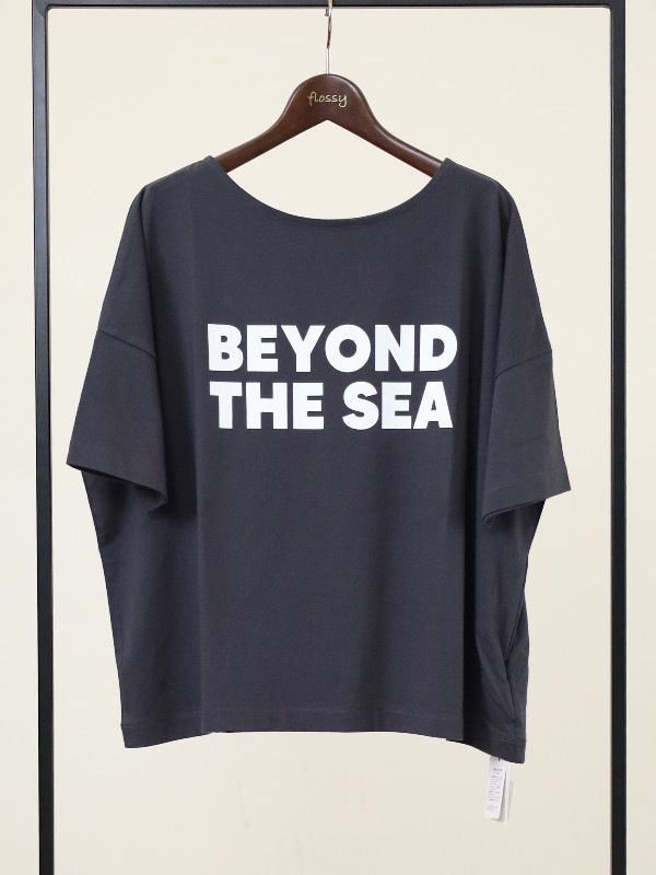 【siro de la bonte】前後両用ワイドロゴＴシャツ