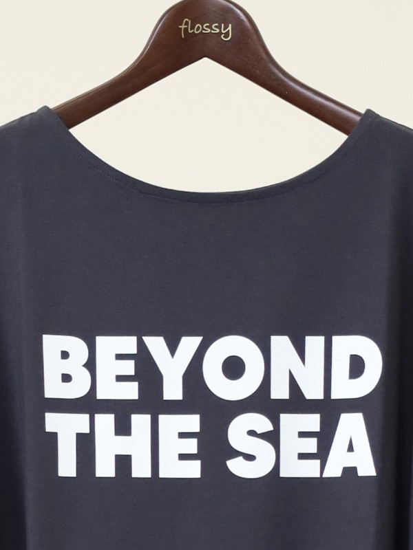 【siro de la bonte】前後両用ワイドロゴＴシャツ