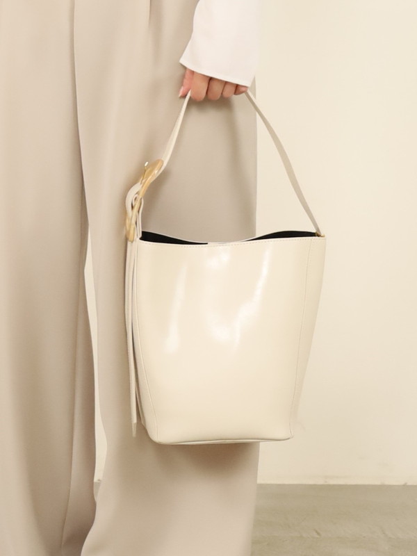 【VIOLA'dORO】スプリットレザーワンショルダーバッグ