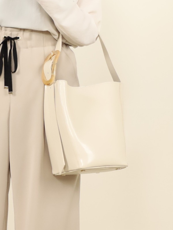 【VIOLA'dORO】スプリットレザーワンショルダーバッグ