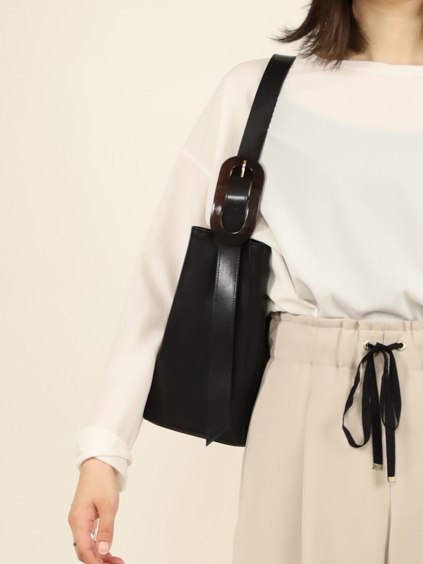 【VIOLA'dORO】スプリットレザーワンショルダーバッグ