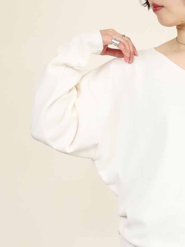 【MICA&DEAL】ジョーゼットタックＶネックプルオーバー