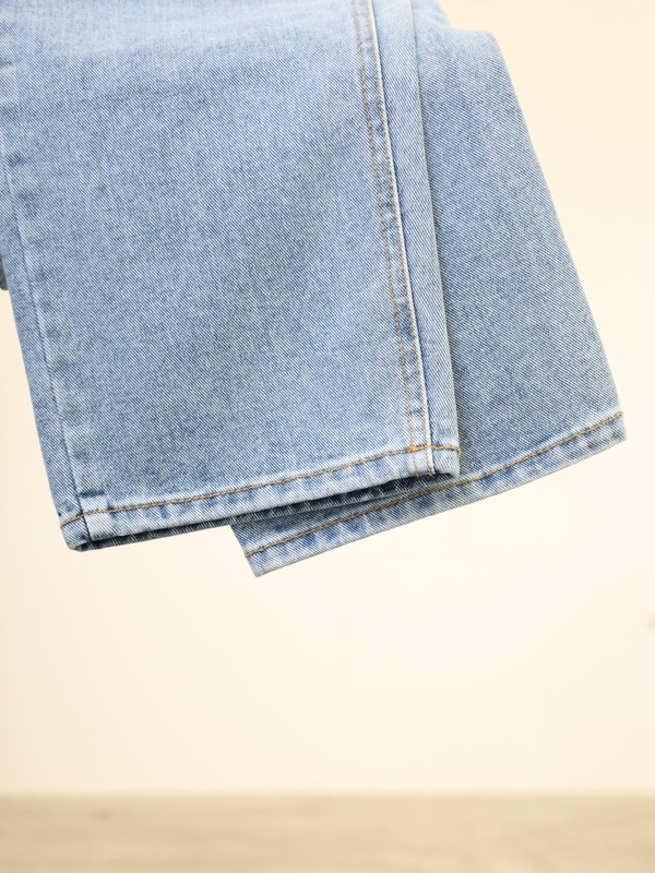 【tranoi】ストレートデニムパンツ 