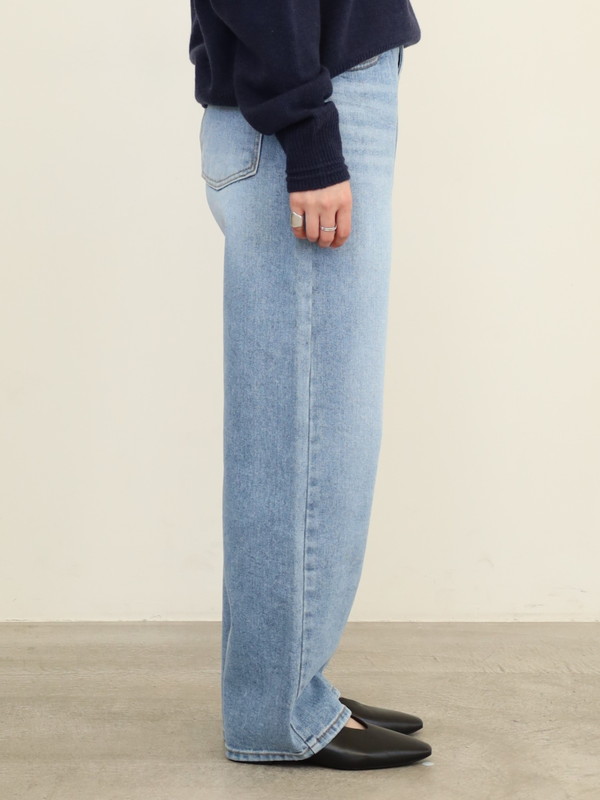 【tranoi】ストレートデニムパンツ 