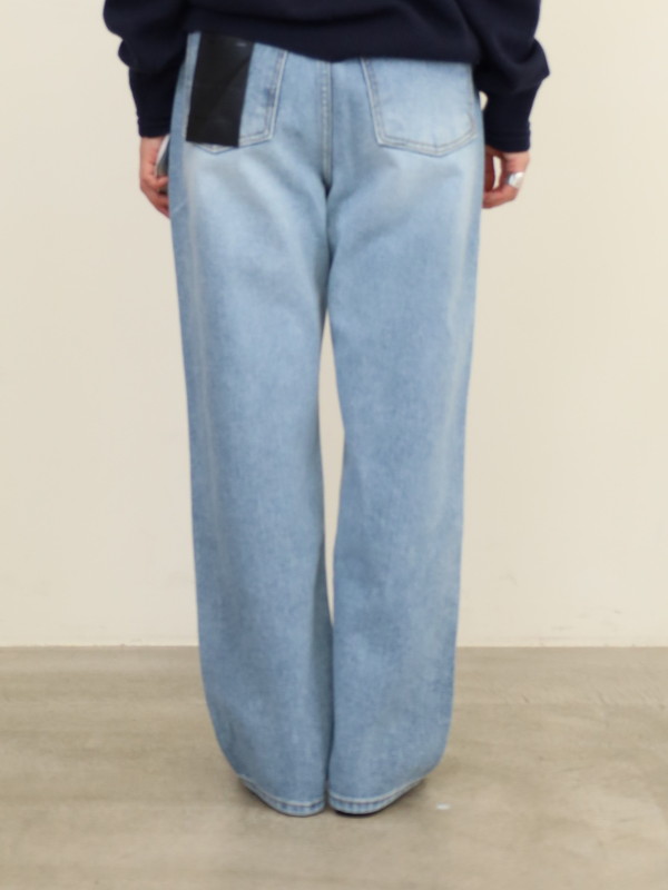 【tranoi】ストレートデニムパンツ 