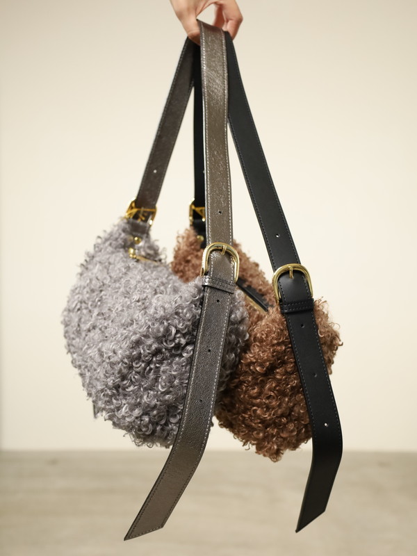 【VIOLA'dORO】カールエコファーワンショルダーバッグ