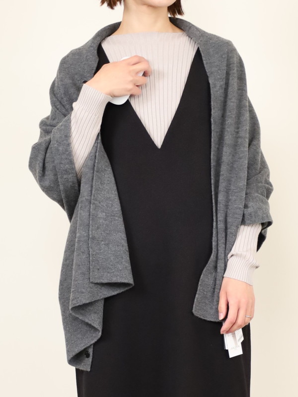 【Emmaculate】ボタン付きニットストール