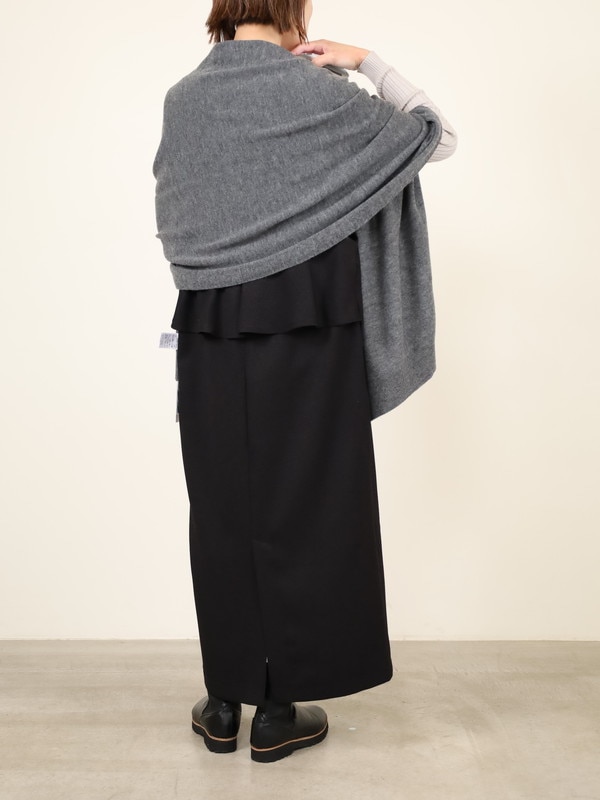 【Emmaculate】ボタン付きニットストール