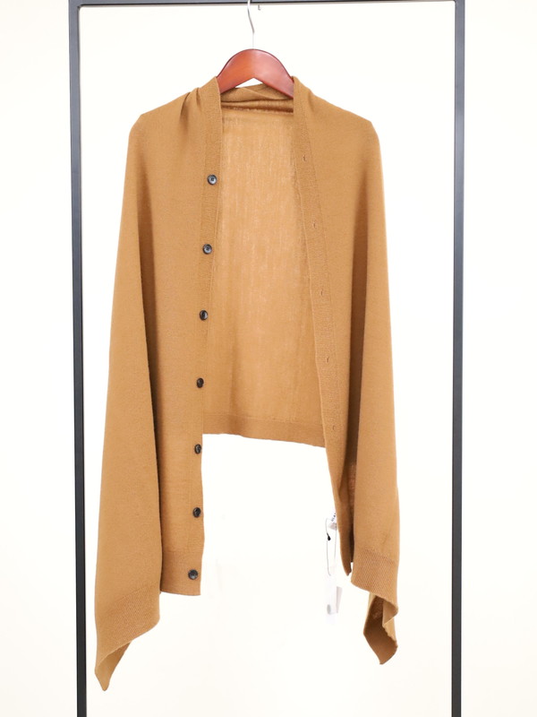 【Emmaculate】ボタン付きニットストール