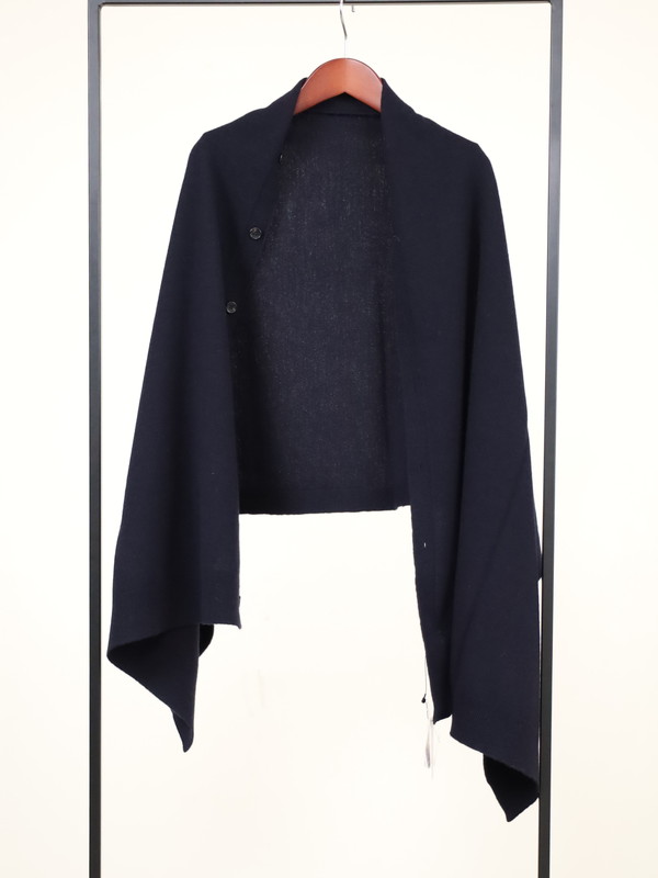 【Emmaculate】ボタン付きニットストール