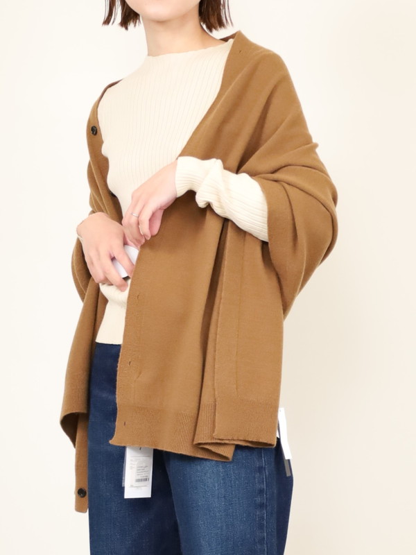 【Emmaculate】ボタン付きニットストール