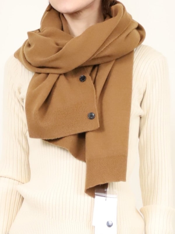 【Emmaculate】ボタン付きニットストール