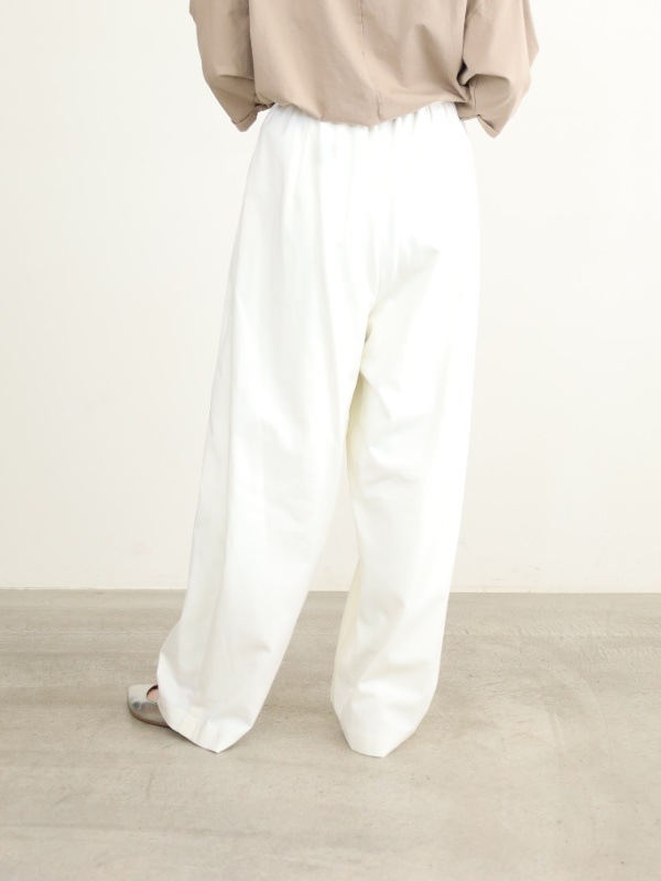 【ayane】ポンチ素材バレルレッグパンツ