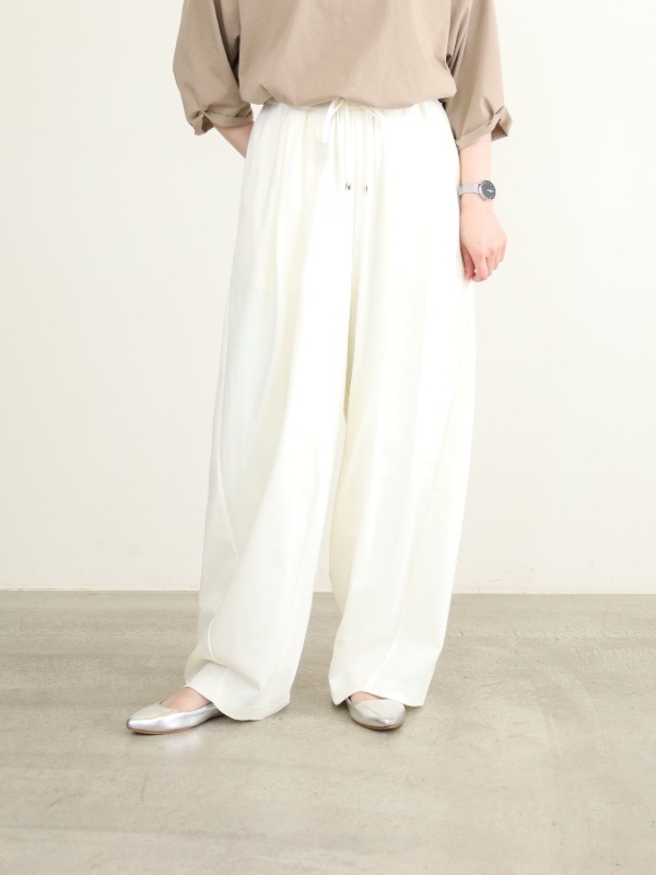 【ayane】ポンチ素材バレルレッグパンツ