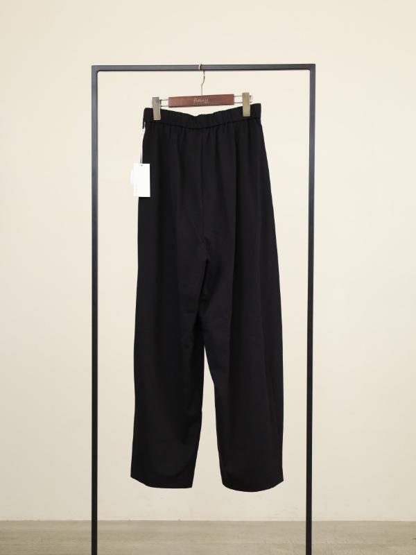 【ayane】ポンチ素材バレルレッグパンツ