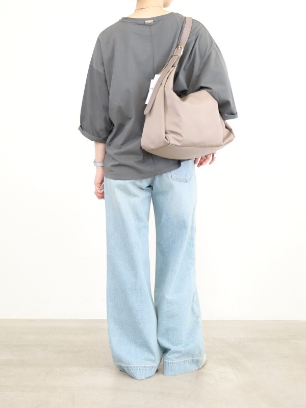 【VIOLA'dORO】ワンショルダーナイロンバッグ