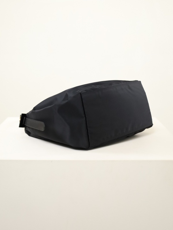 【VIOLA'dORO】ワンショルダーナイロンバッグ