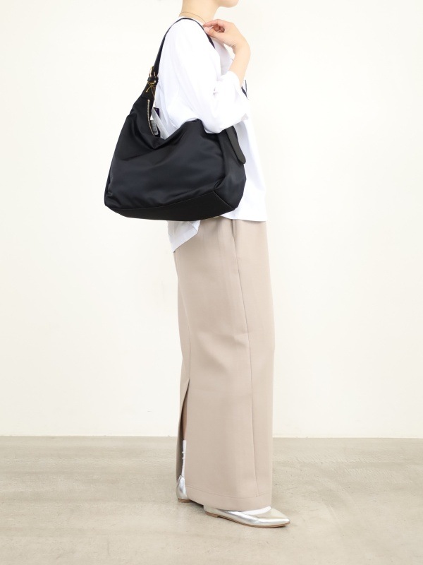 【VIOLA'dORO】ワンショルダーナイロンバッグ