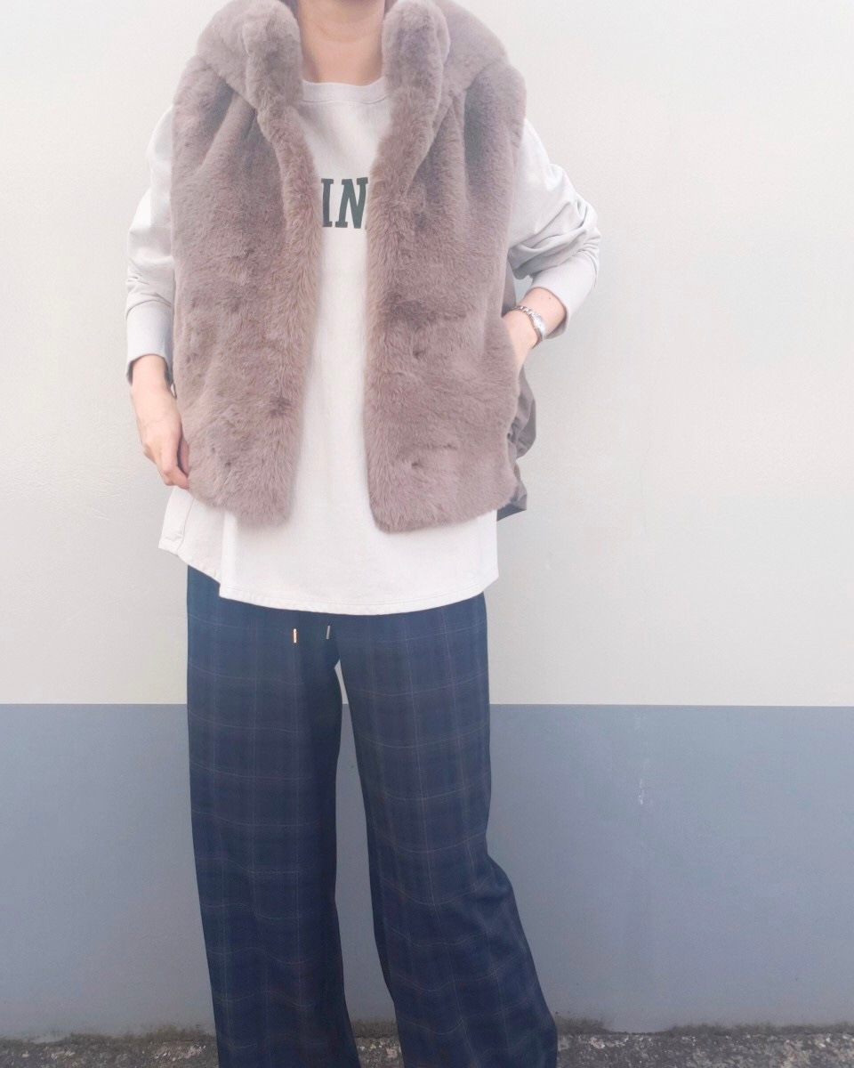 【trois】エコファーフーテッドベスト