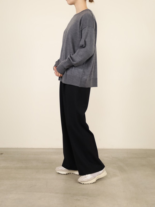 【Emmaculate】ウールクルーネック長袖ニット