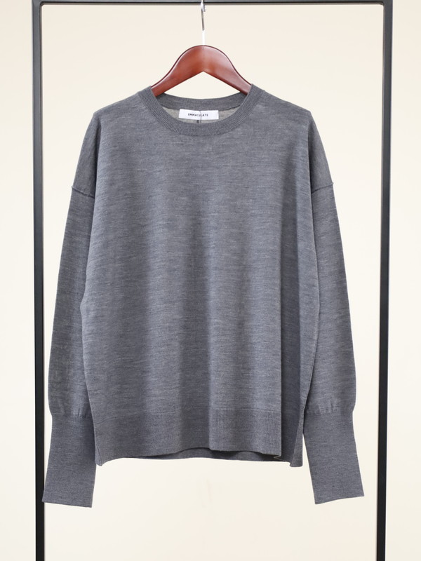 【Emmaculate】ウールクルーネック長袖ニット