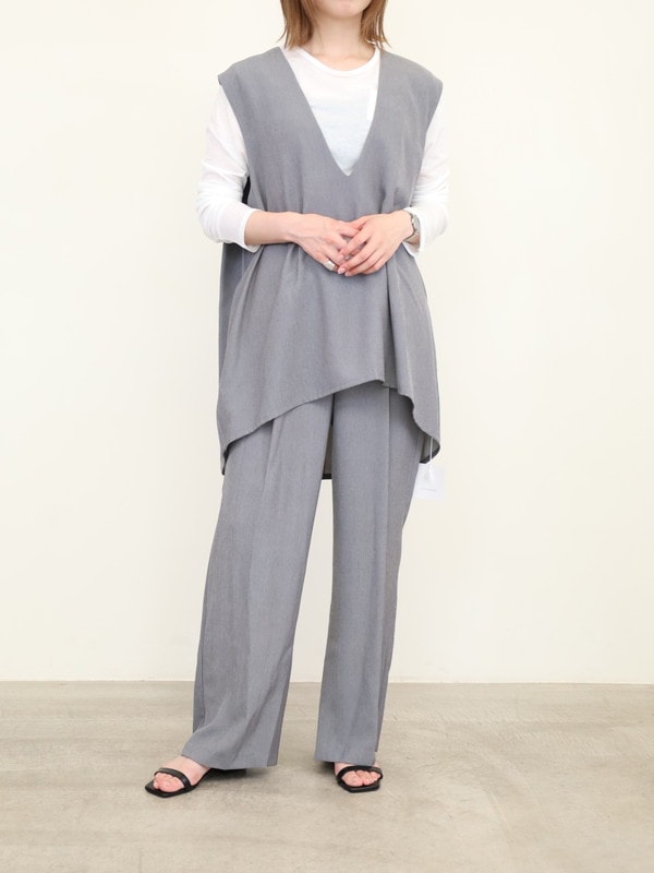 【CHIGNON】肩タックVネックベスト