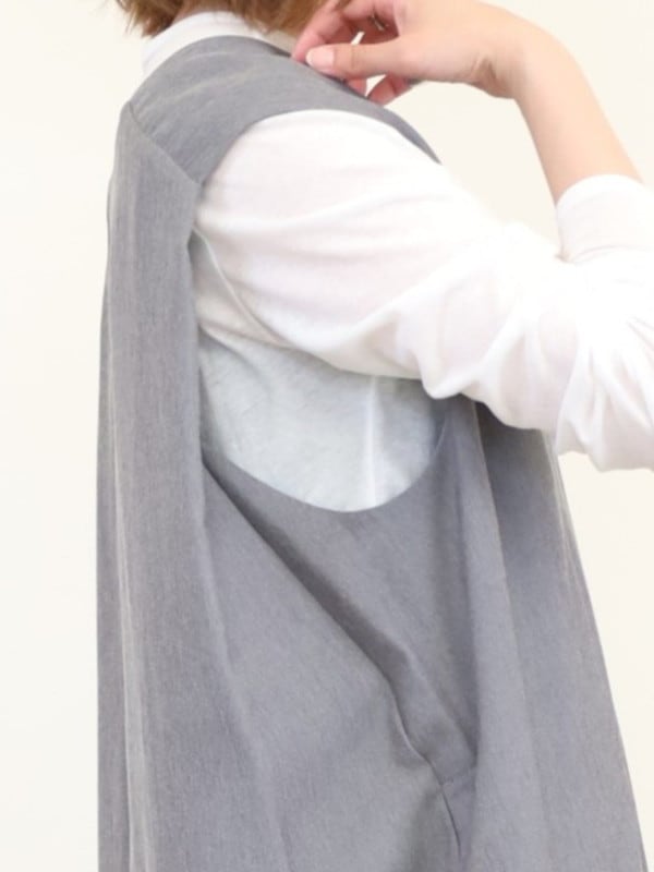 【CHIGNON】肩タックVネックベスト