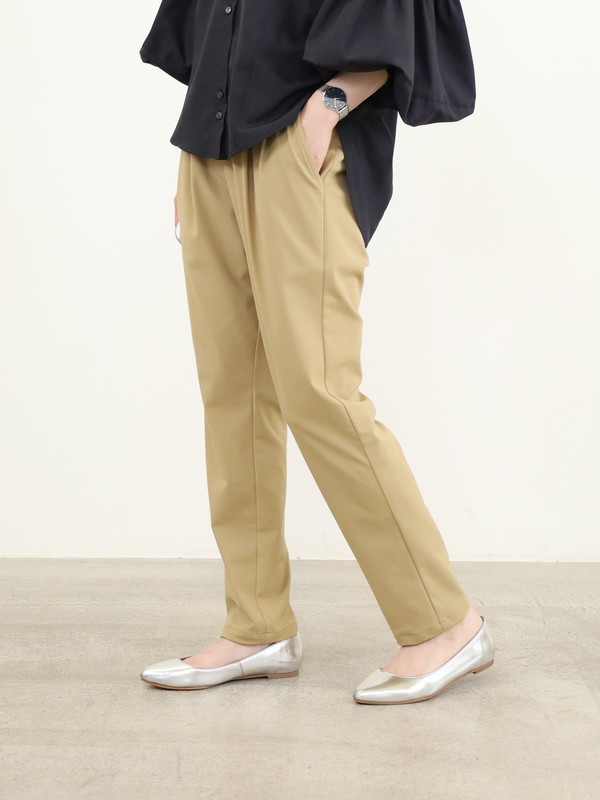 【trois】ハイテンションストレッチテーパードパンツ