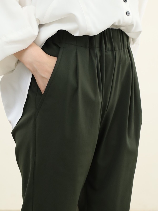 【trois】ハイテンションストレッチテーパードパンツ