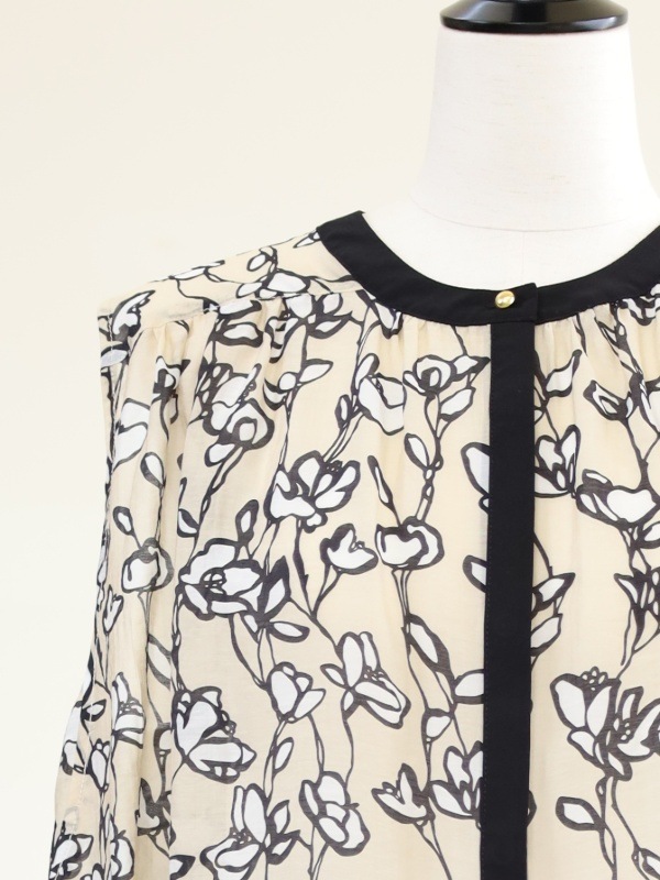 【trois】ノンスリギャザーブラウス