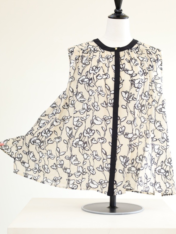 【trois】ノンスリギャザーブラウス