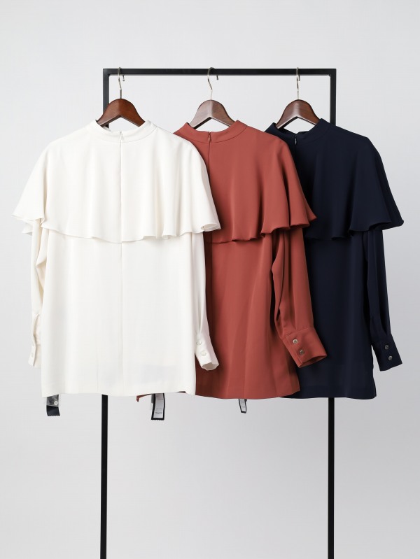 【dolly-sean】とろみサテンケープブラウス