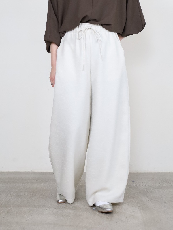 【trois】スラブツイードワイドバレルパンツ