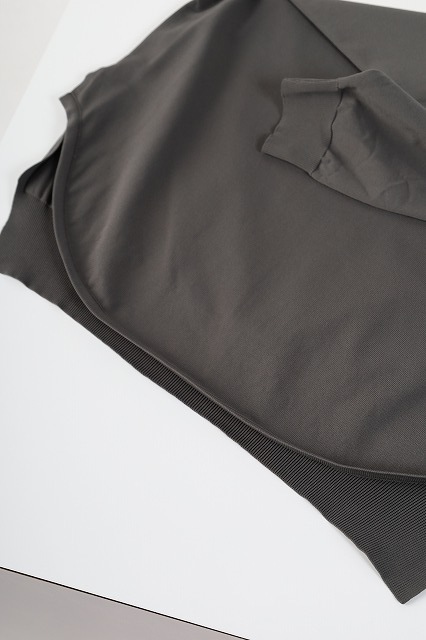 【Munich】ボリュームスリーブニット