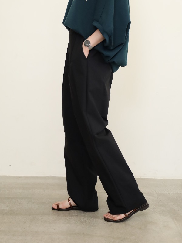 【CHIGNON】ソフトタフタイージーパンツ