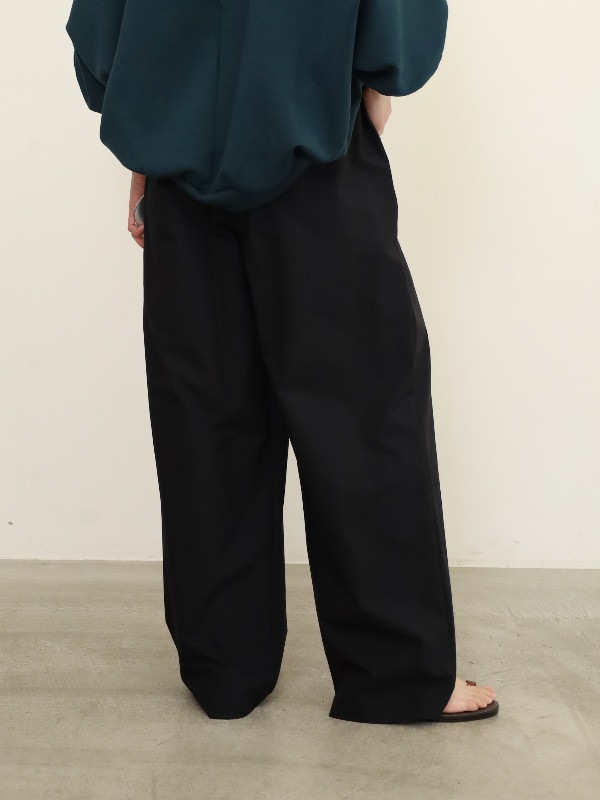 【CHIGNON】ソフトタフタイージーパンツ