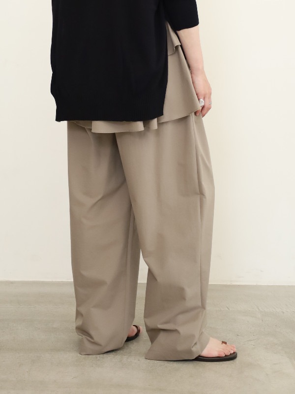 【CHIGNON】ソフトタフタイージーパンツ