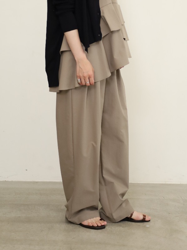 【CHIGNON】ソフトタフタイージーパンツ